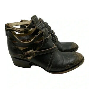 Freebird by Steven “Stair” Strappy Distressed Leather Ankle Boots size 8 buckle
